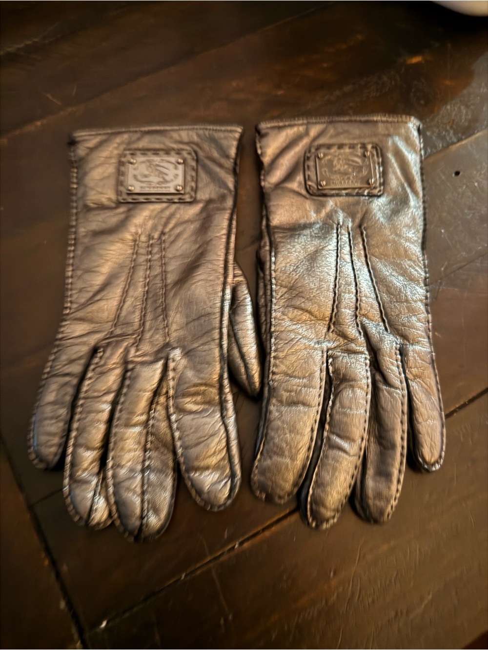 Burberry grey Leather womens size 7 Gloves with Logo Plaque 100% deerskin